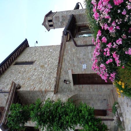טודי Agriturismo La Torraccia מראה חיצוני תמונה