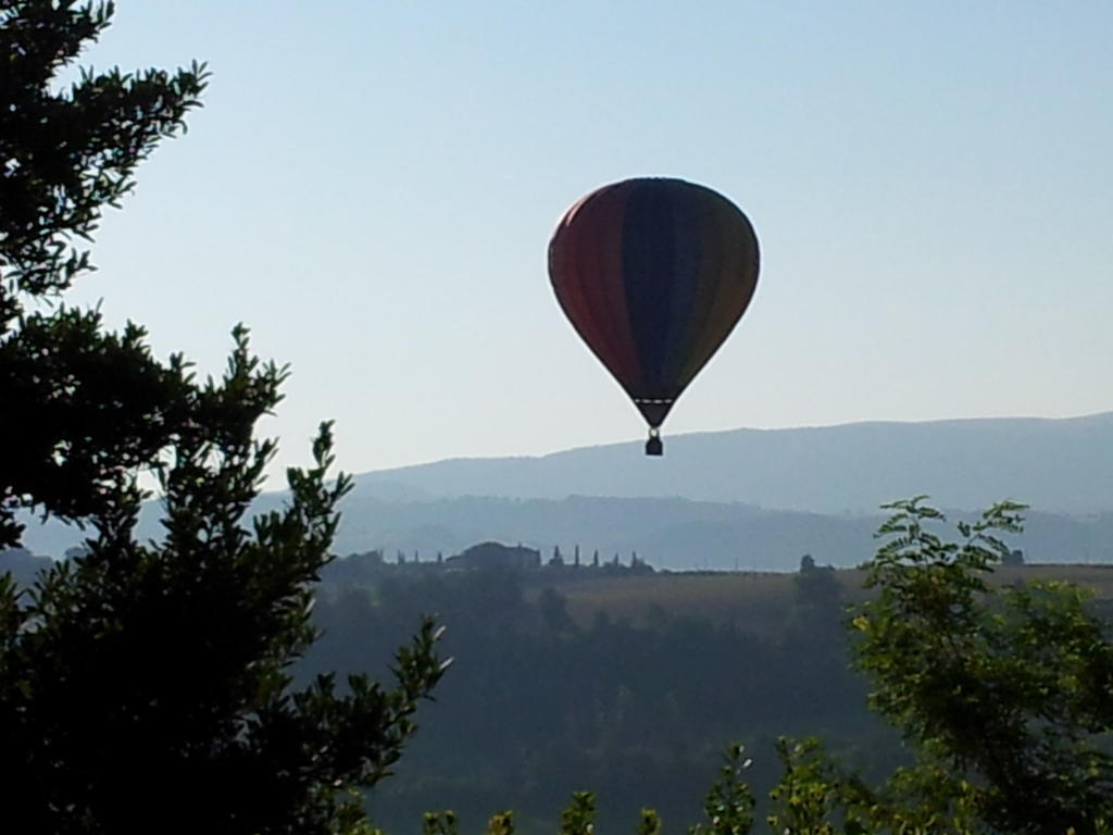 הוילה טודי Agriturismo La Torraccia מראה חיצוני תמונה