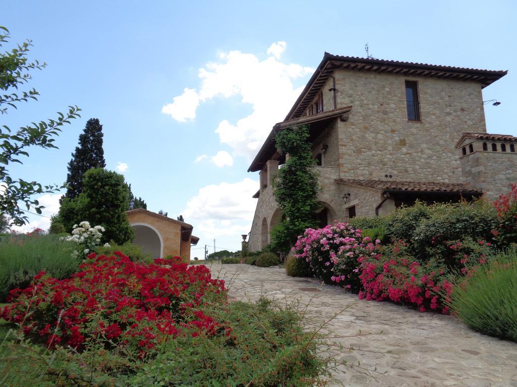 טודי Agriturismo La Torraccia מראה חיצוני תמונה