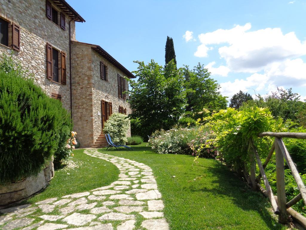 הוילה טודי Agriturismo La Torraccia מראה חיצוני תמונה