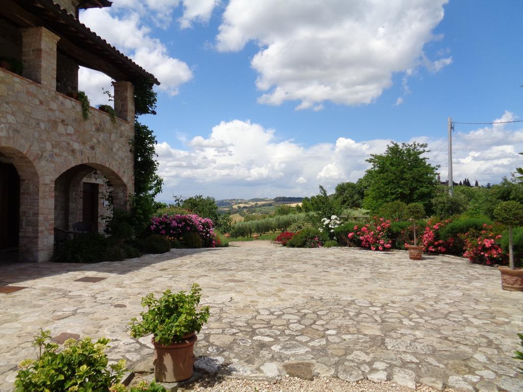 טודי Agriturismo La Torraccia מראה חיצוני תמונה