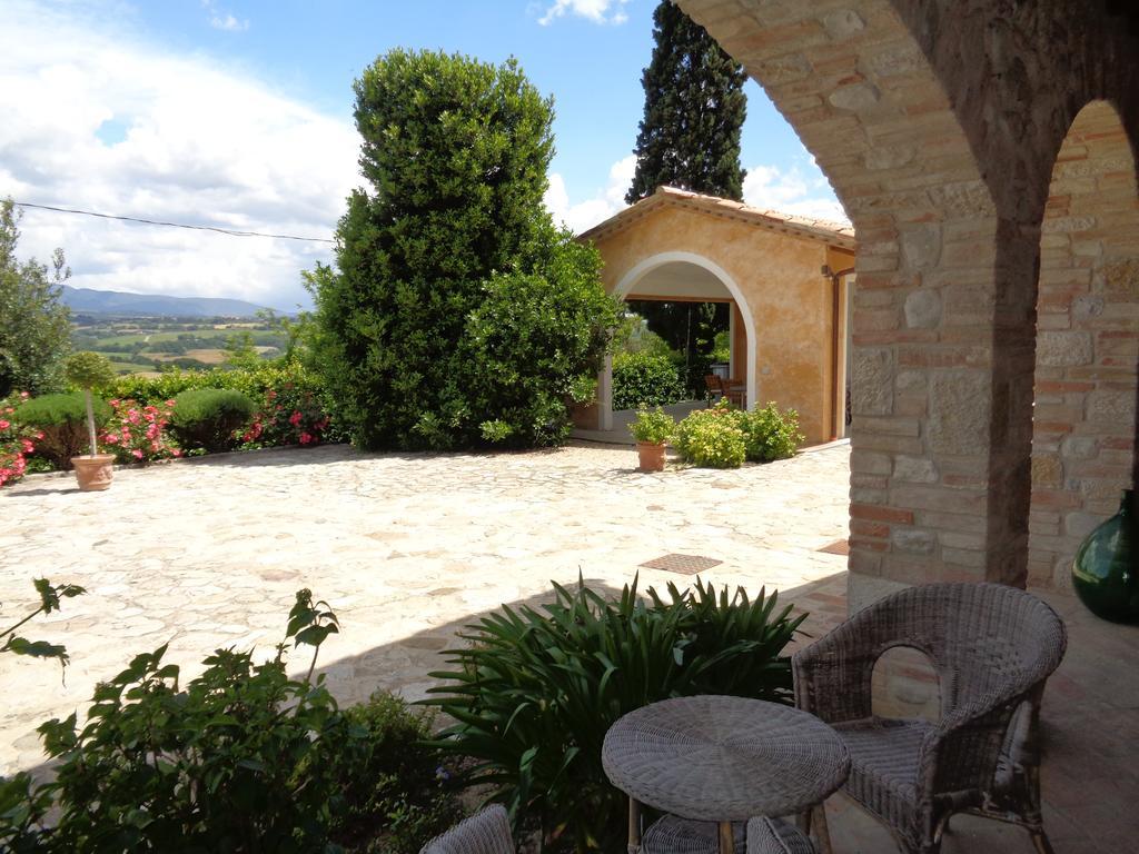 טודי Agriturismo La Torraccia מראה חיצוני תמונה
