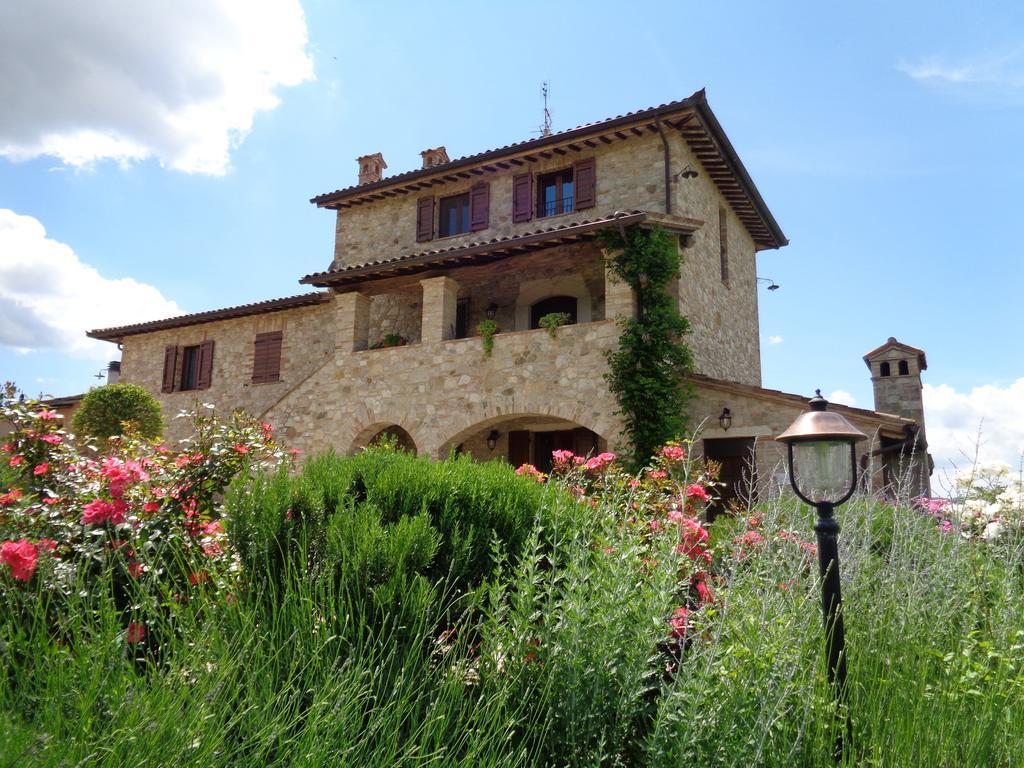 טודי Agriturismo La Torraccia מראה חיצוני תמונה