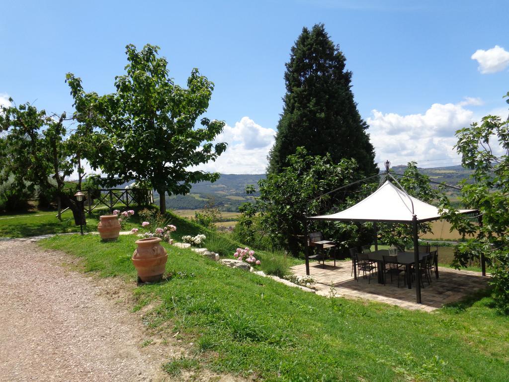 הוילה טודי Agriturismo La Torraccia מראה חיצוני תמונה